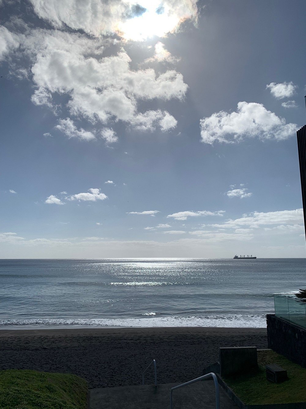 Praia do Pópulo em Ponta Delgada, São Miguel